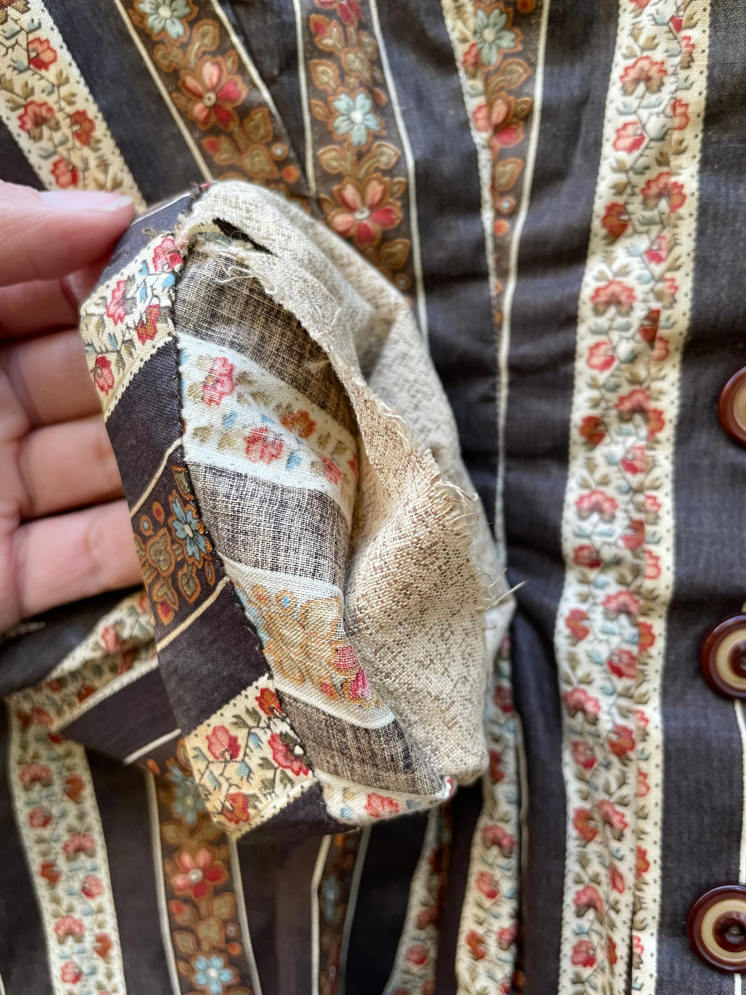 1870s Madder Brown Polished Cotton Bodice