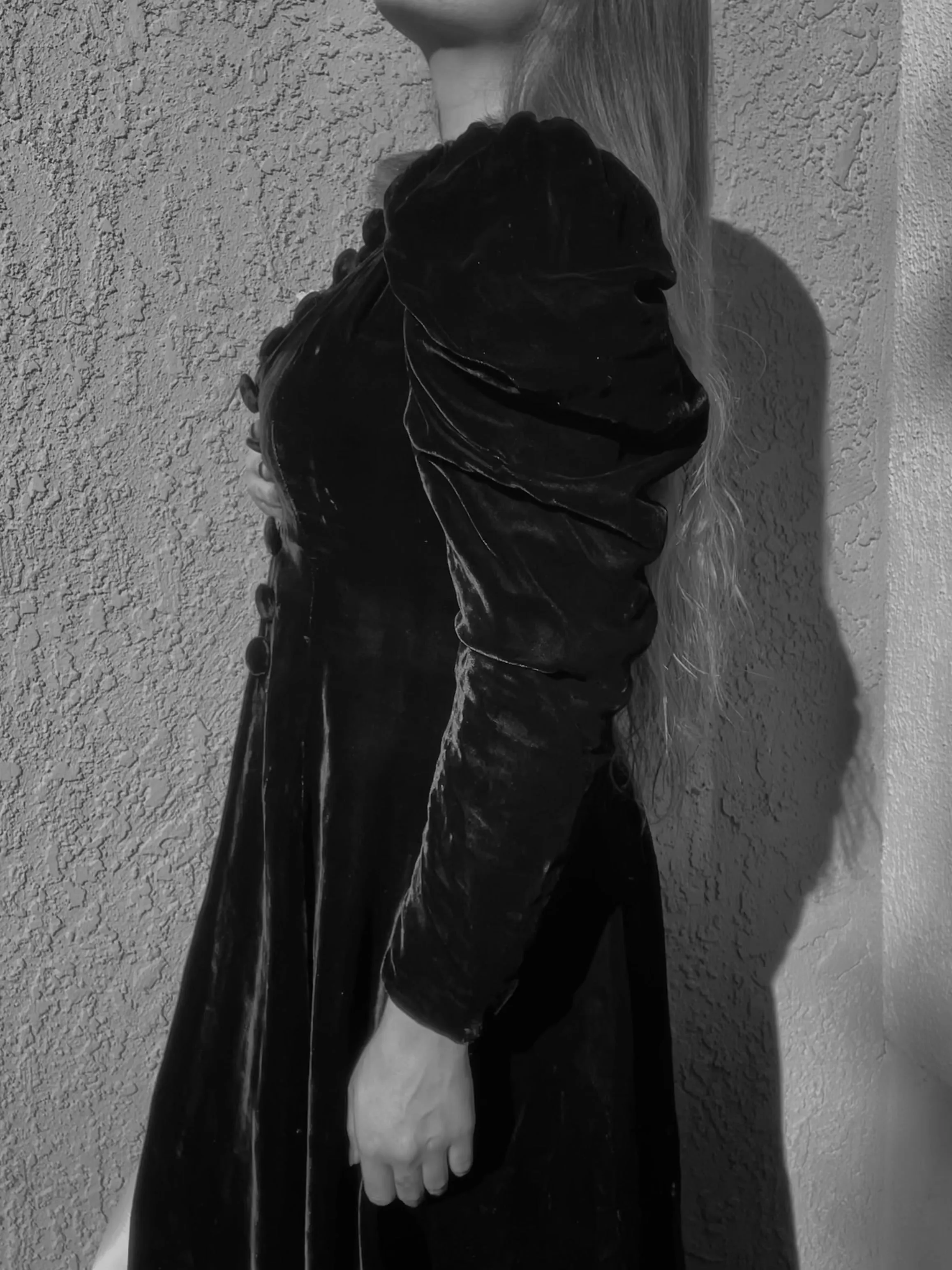 1930s does 1890s Noir Silk Velvet Mutton Sleeve Fur Trimmed Opera Coat