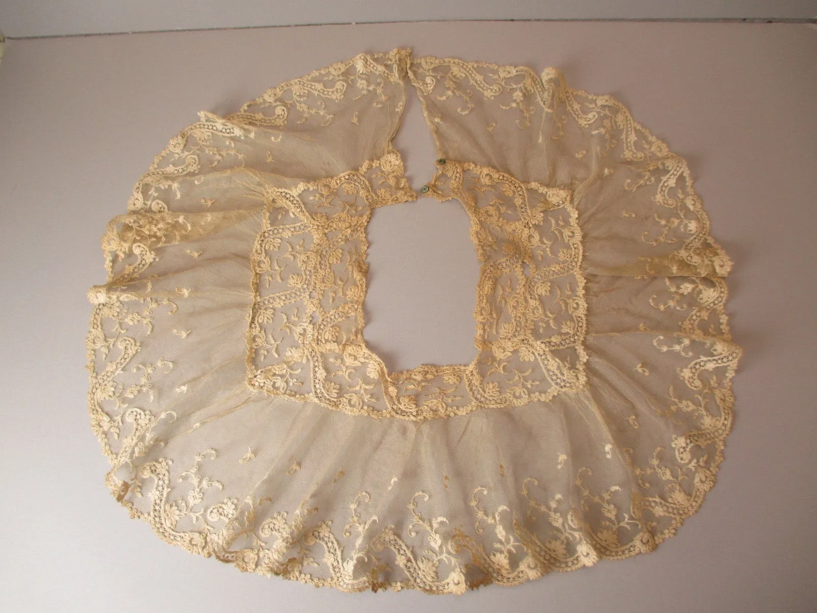 Antique Victorian Brussels lace Collar Tambour Embroidery