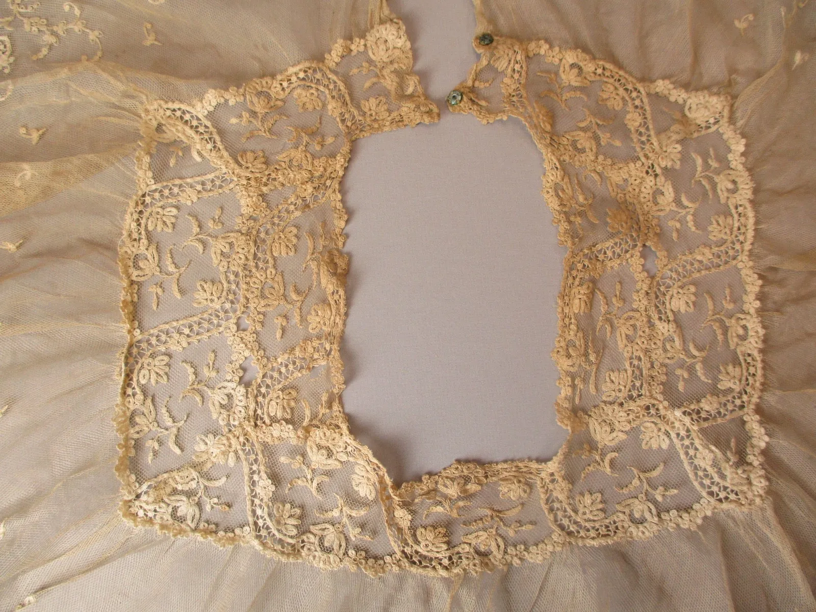 Antique Victorian Brussels lace Collar Tambour Embroidery