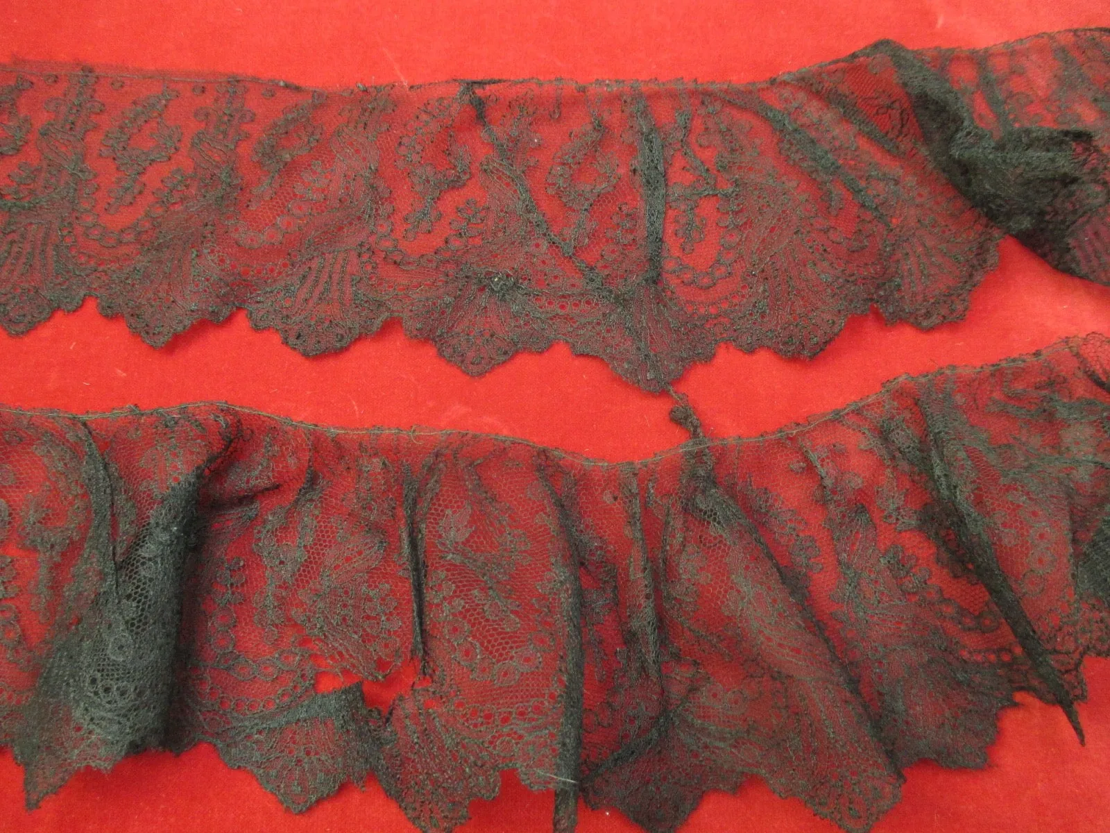 Antique Victorian Chantilly Lace Flounce