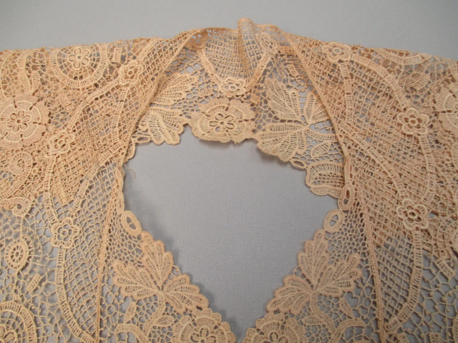Antique Victorian Chemical lace Collar