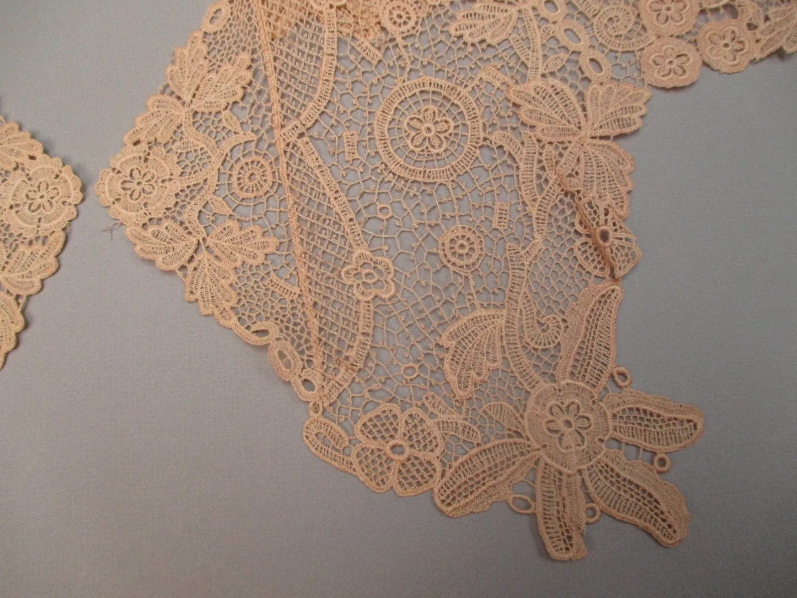 Antique Victorian Chemical lace Collar