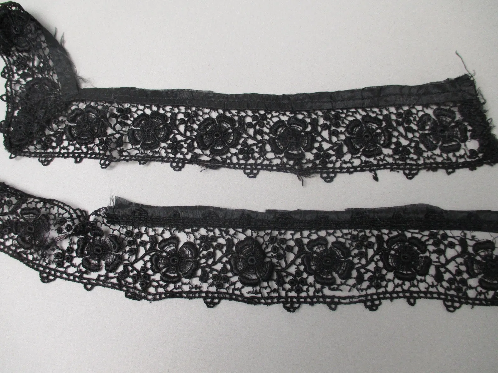 Antique Victorian Edge Lace Trim