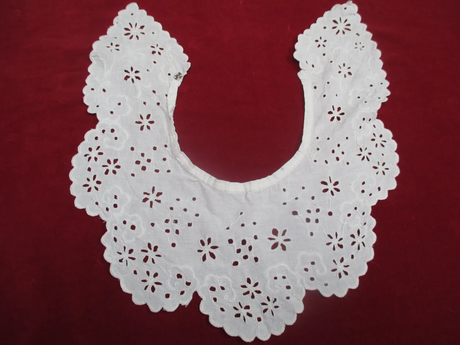 Antique Victorian Eyelet lace Collar