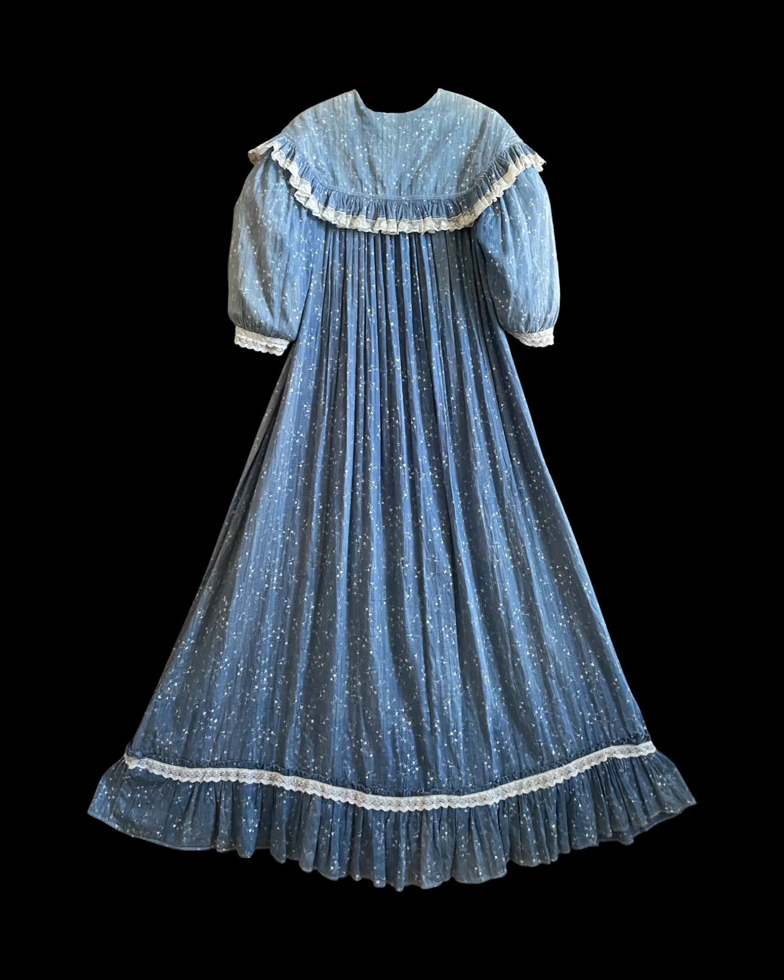 Antique Victorian Indigo Calico Flounce Wrapper Dress