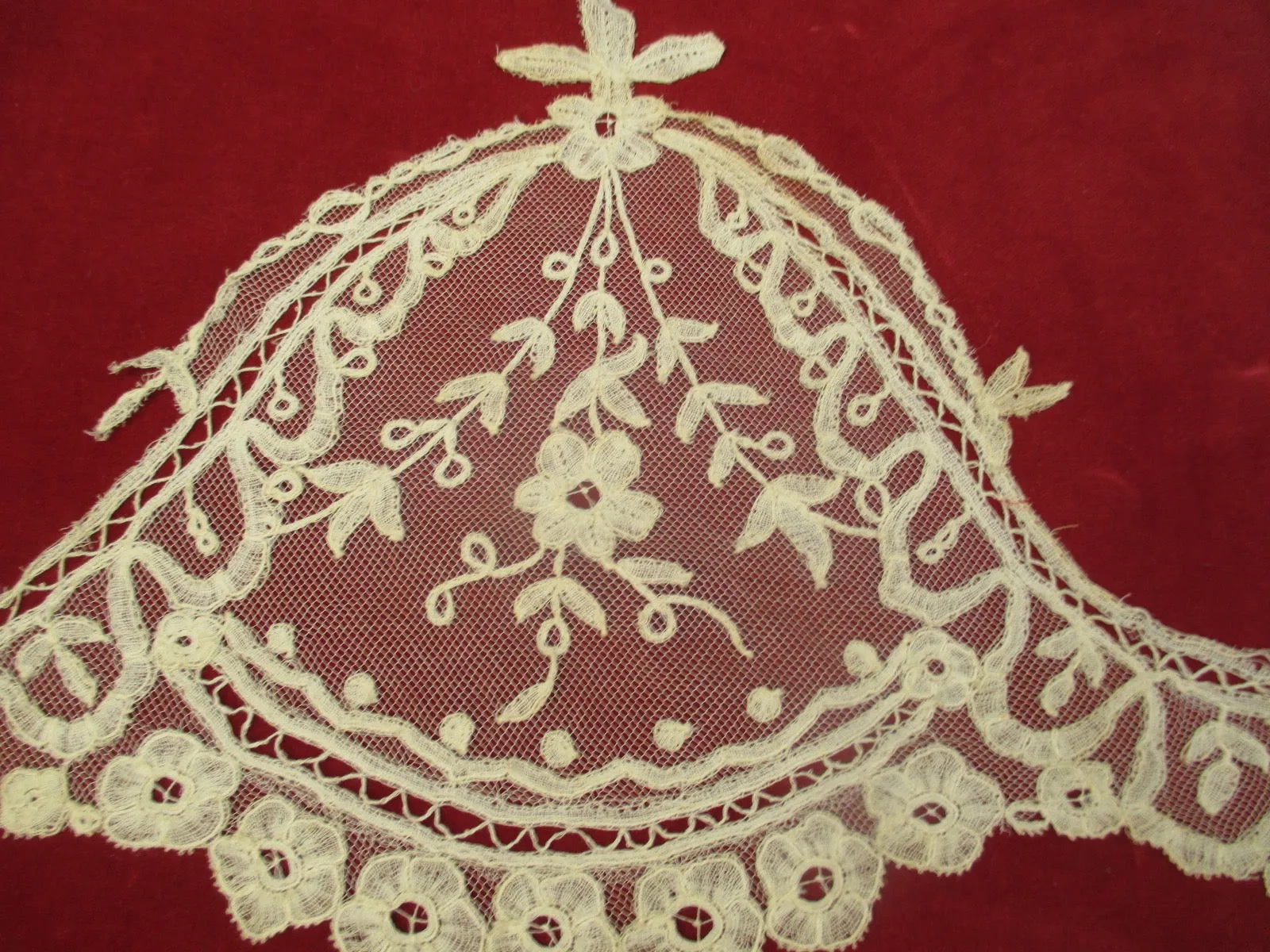 Antique Victorian Lace Applique