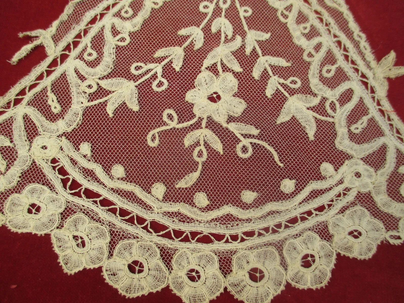 Antique Victorian Lace Applique