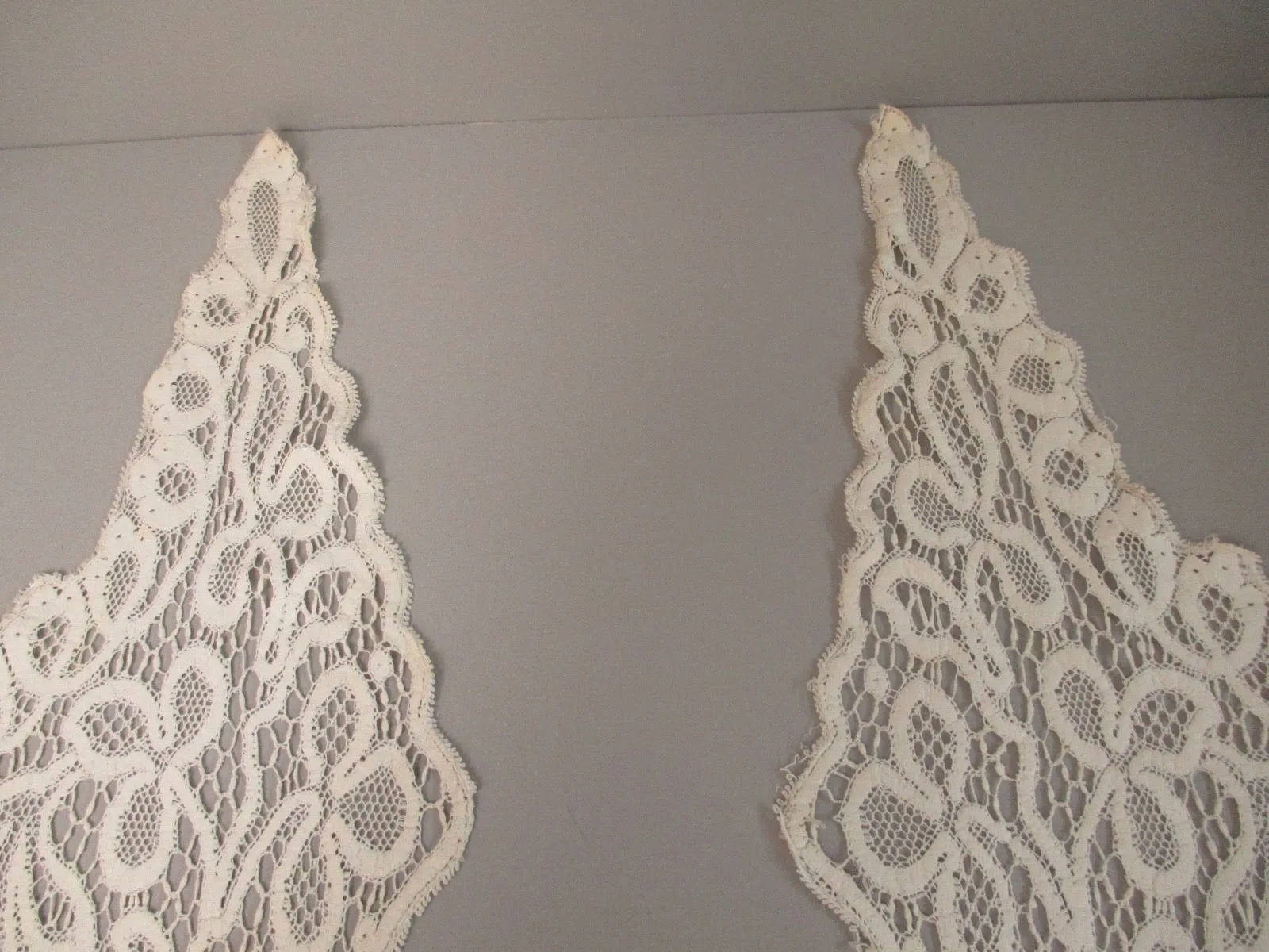 Antique Victorian Lace Bertha Collar