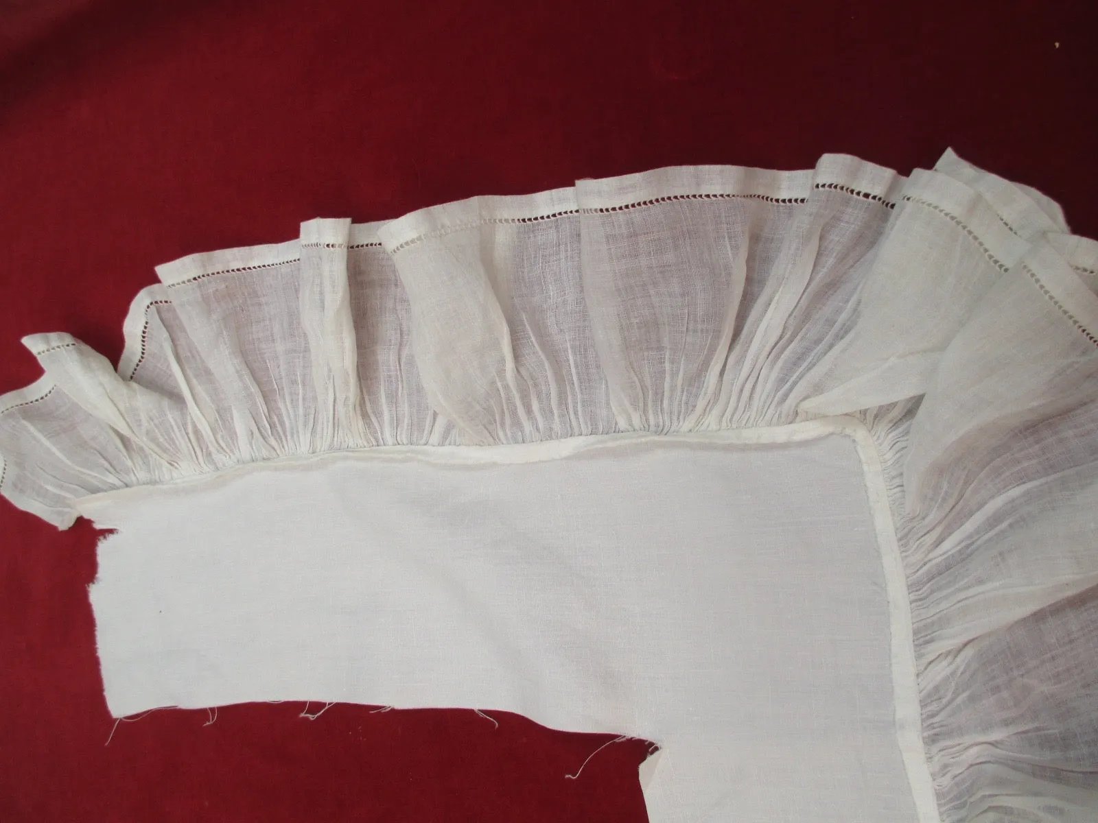 Antique Victorian lace edge remnant