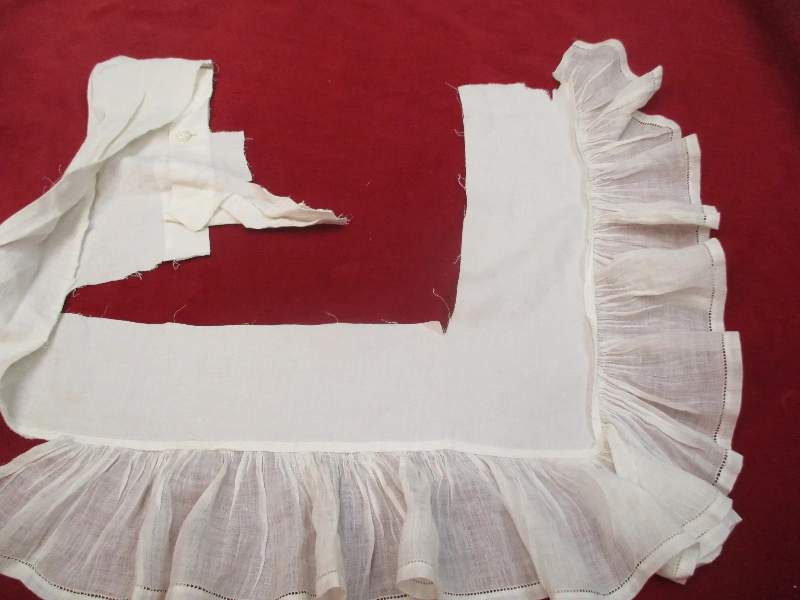 Antique Victorian lace edge remnant