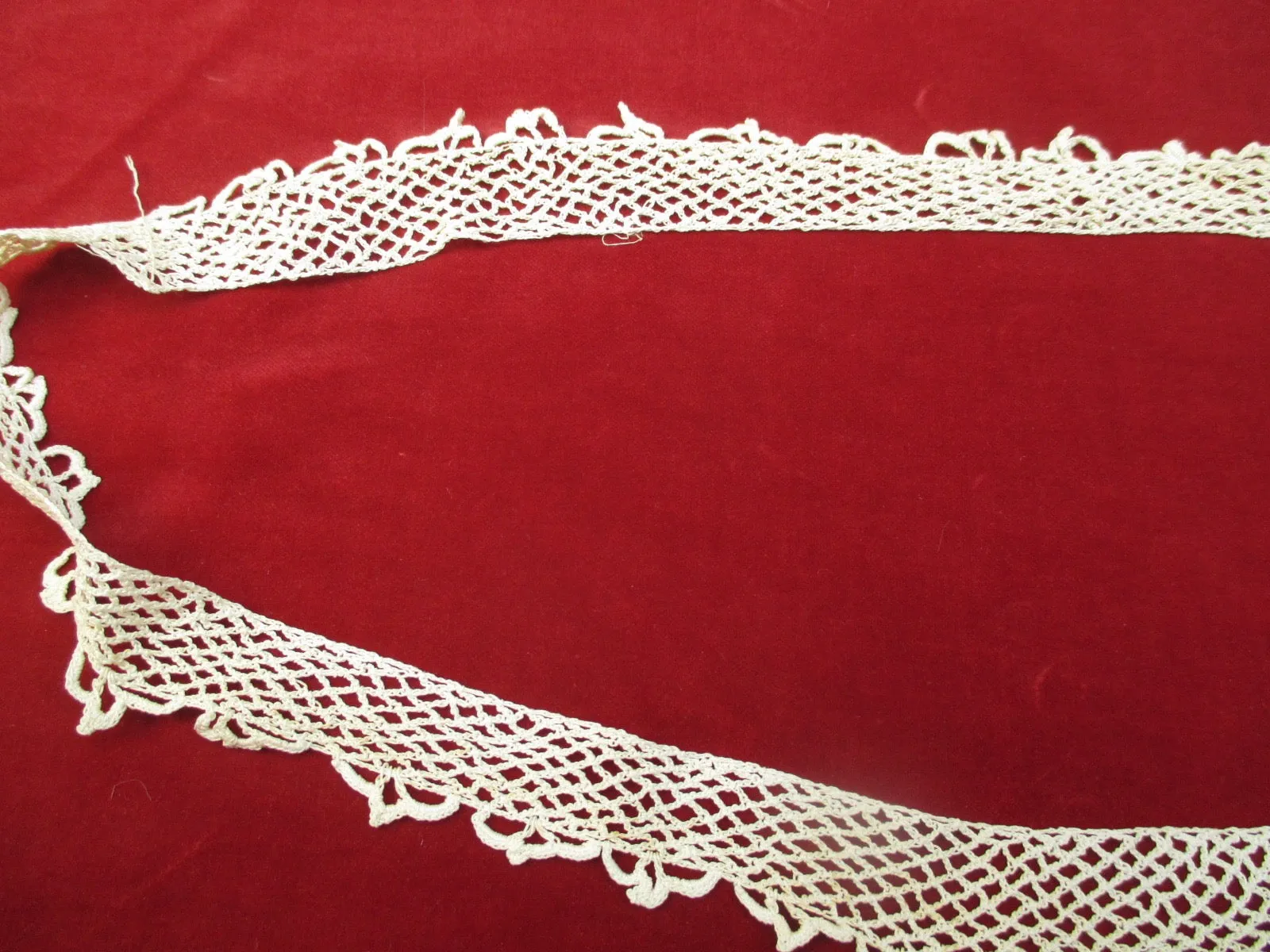 Antique Victorian Lace Edge
