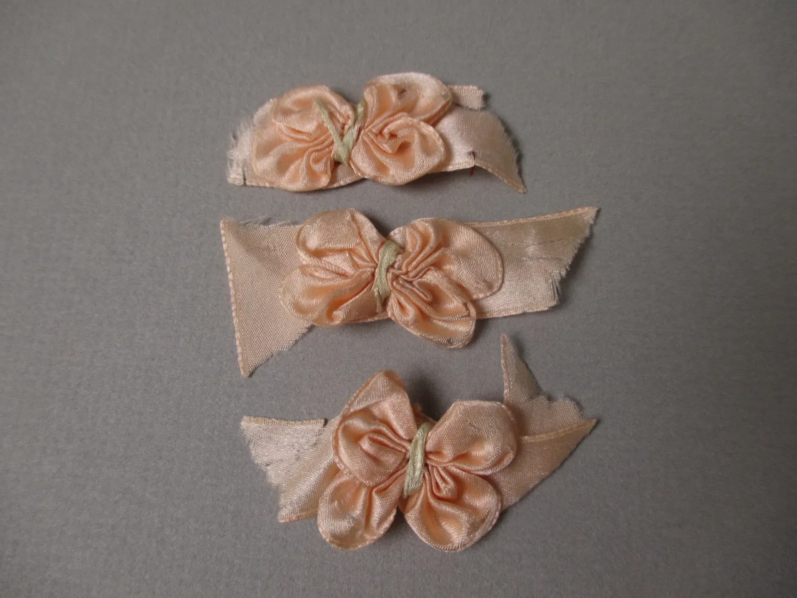 Antique Victorian ribbon art ribbon bows set of 3