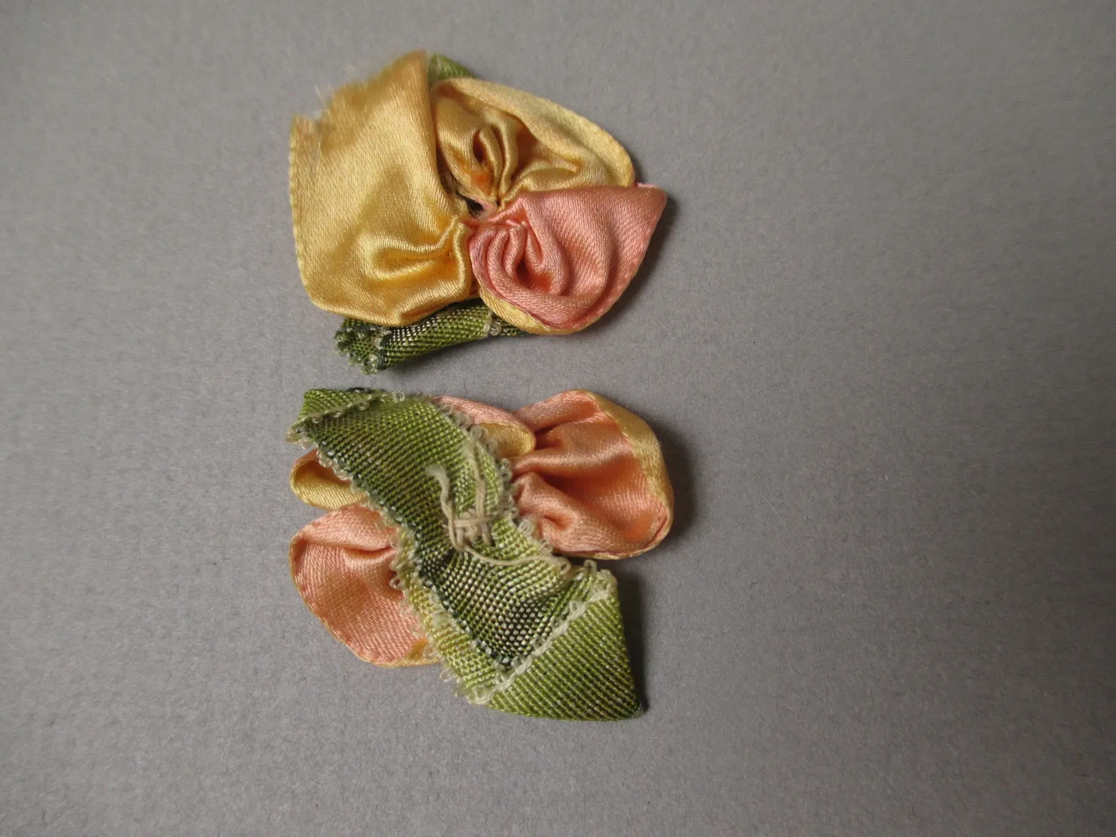 Antique Victorian ribbon rose ribbon art rosettes set of 2