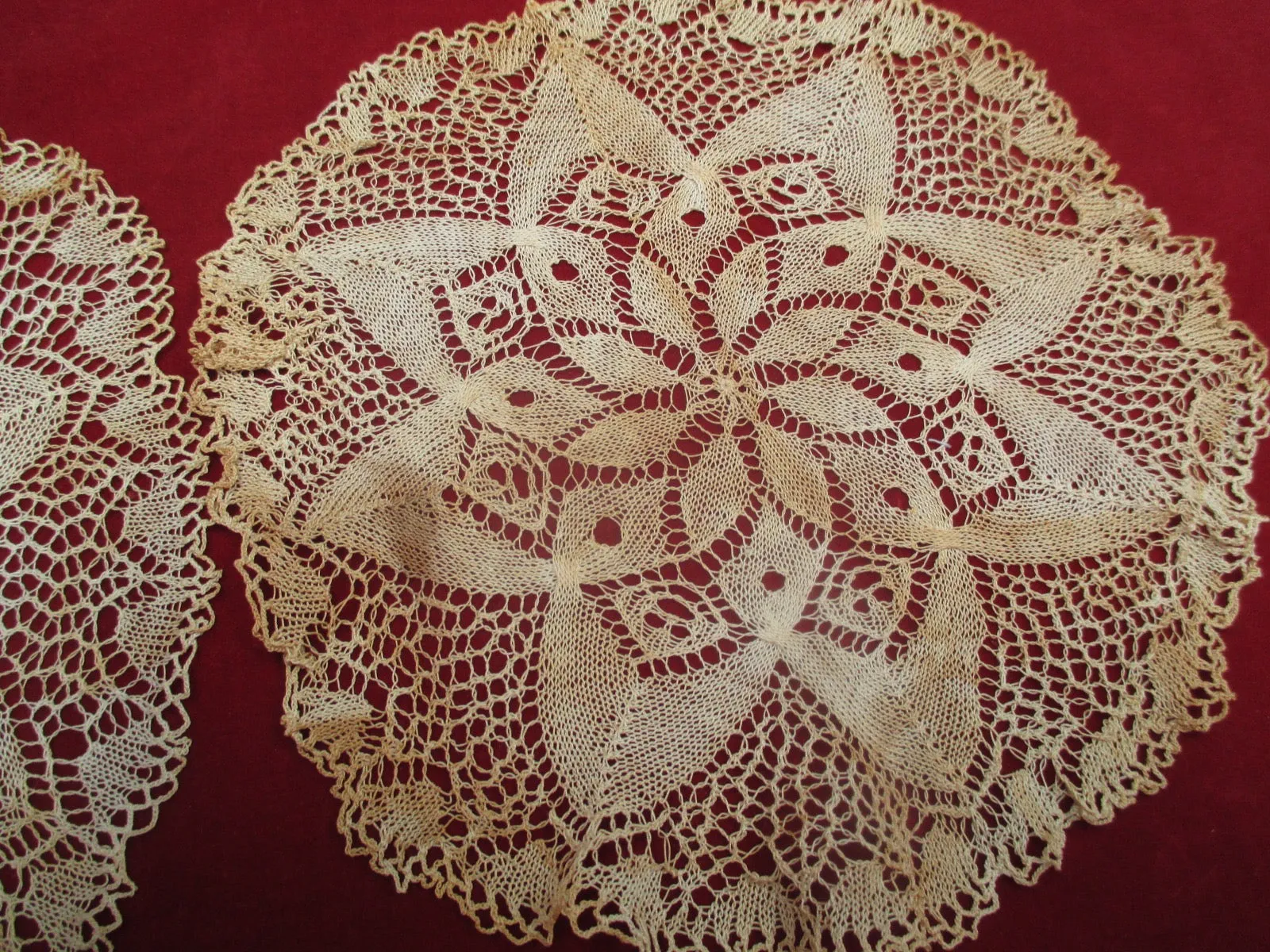 Antique Victorian set of lace doilies 2 pc