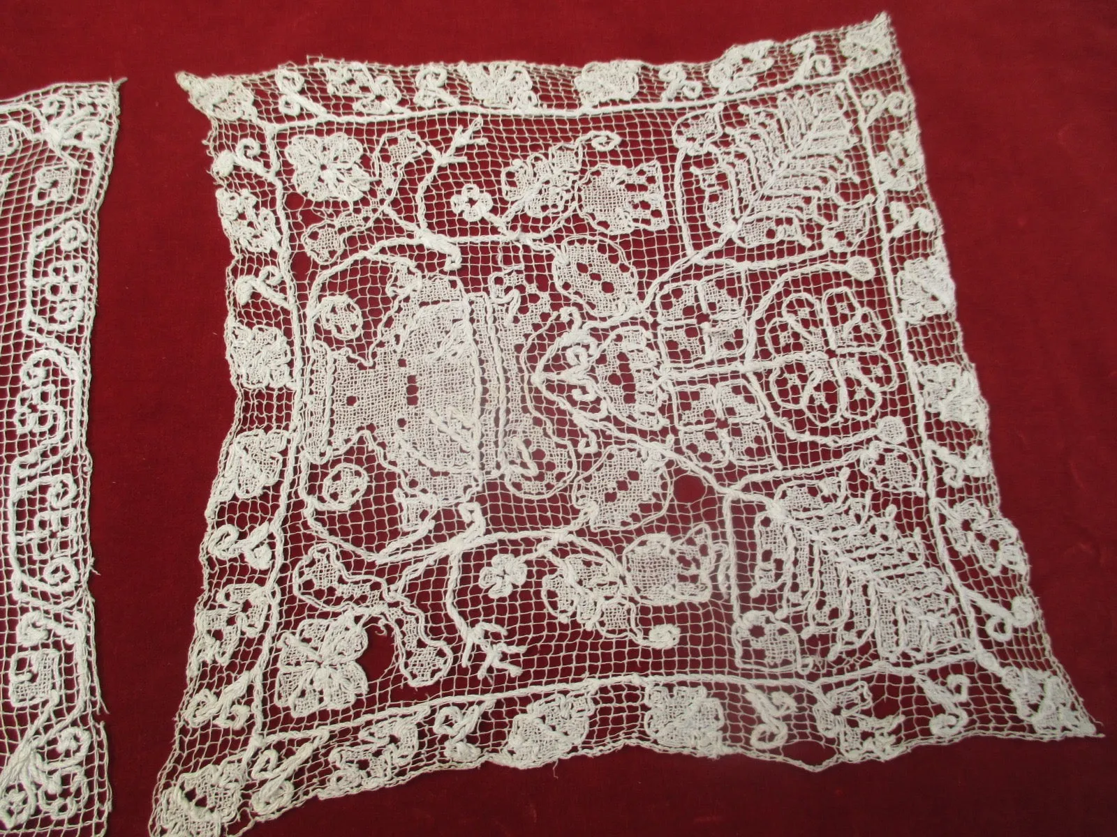 Antique Victorian set of lace doilies 2 pieces