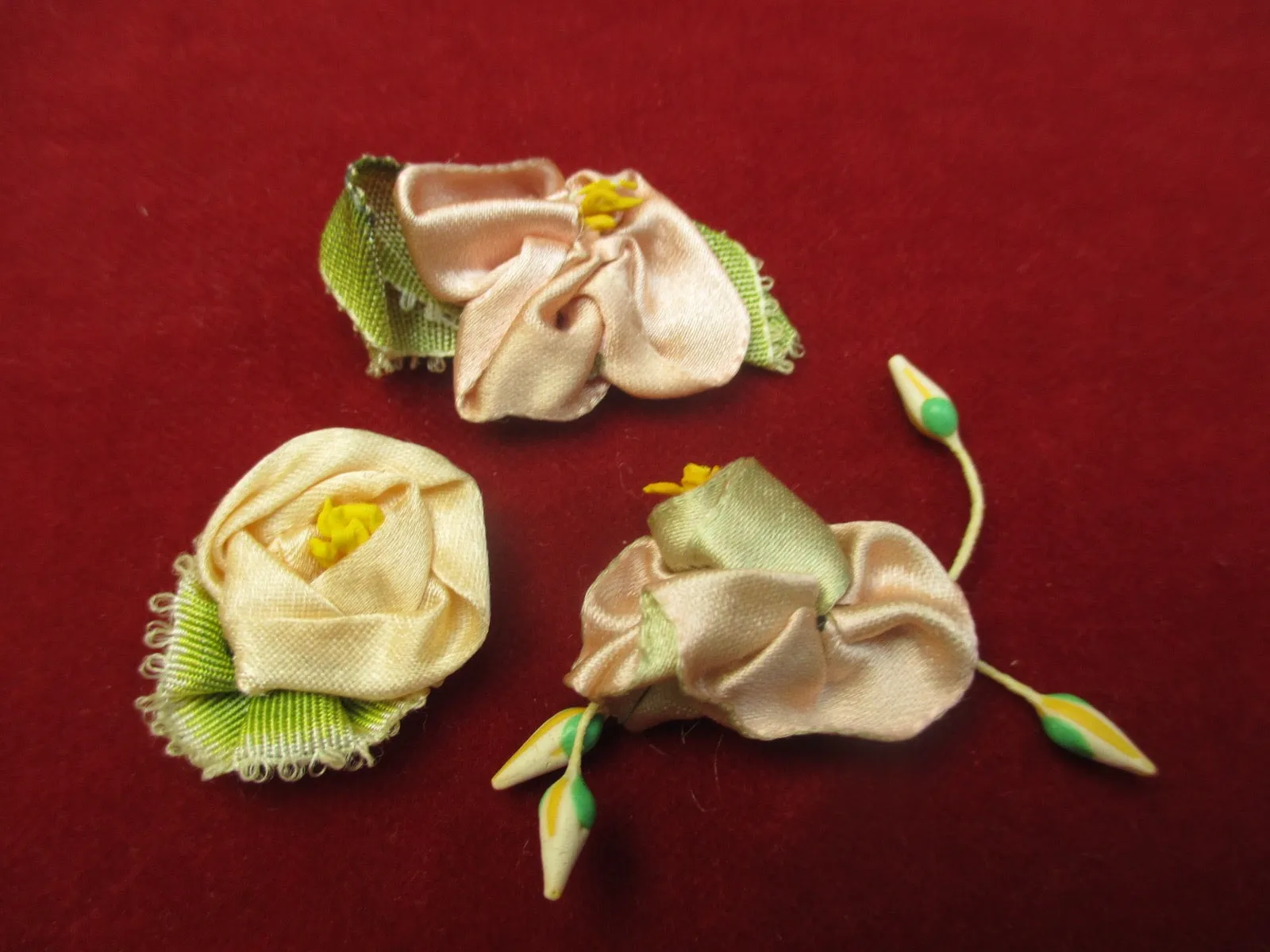 Antique Victorian silk ribbon rose ribbon art rosettes 3 pc