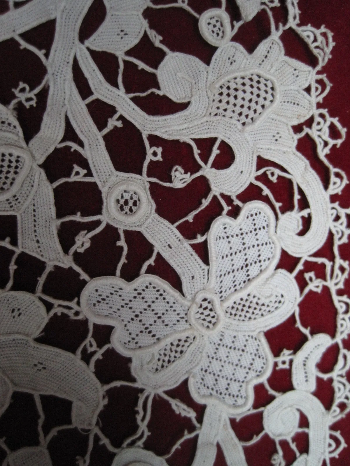 Antique Victorian Venetian Rose Point Needle lace collar