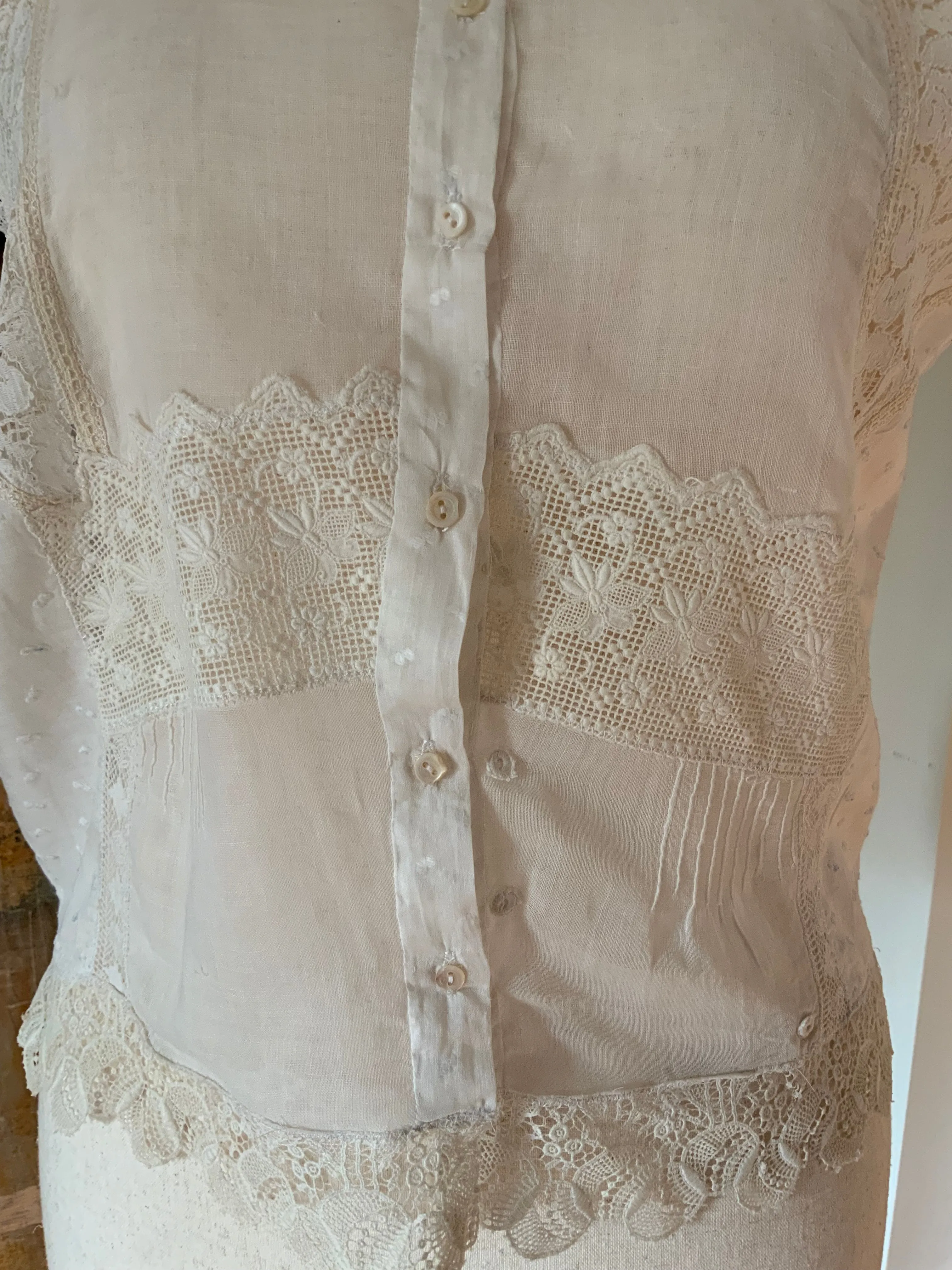 Blouse made with Antique Lace Apliques - Y2K - E10