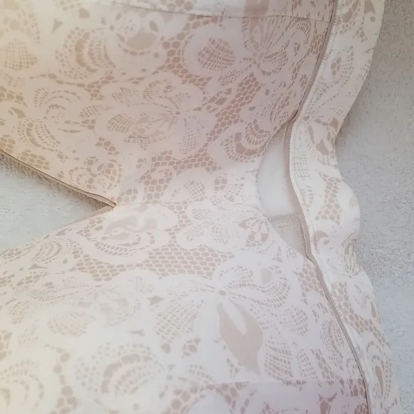Cacique 38F No Wire Bra