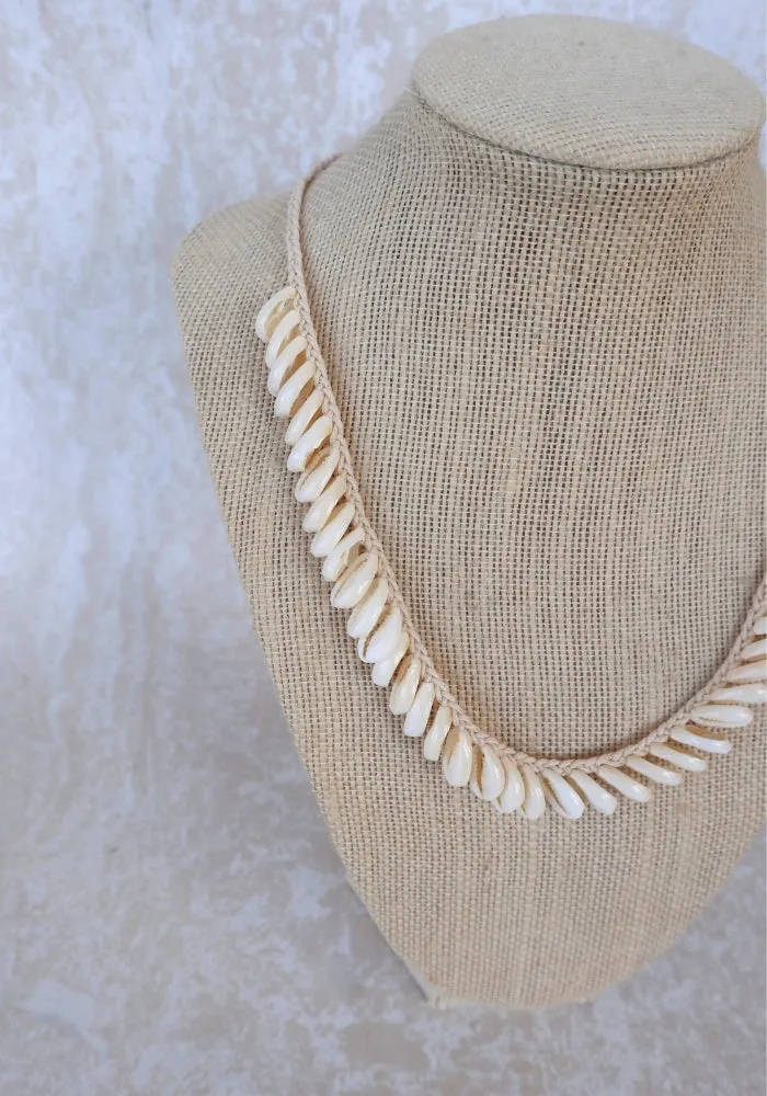 Cowrie Shell Necklace - Natural