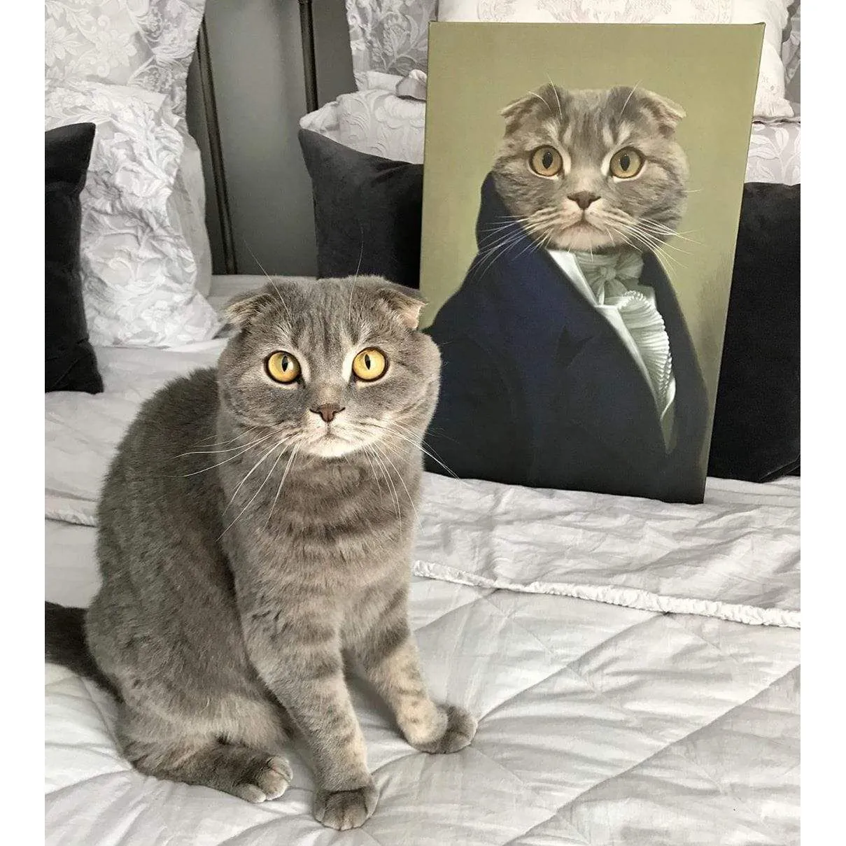 Custom Crown & Paw Portrait - One Pet