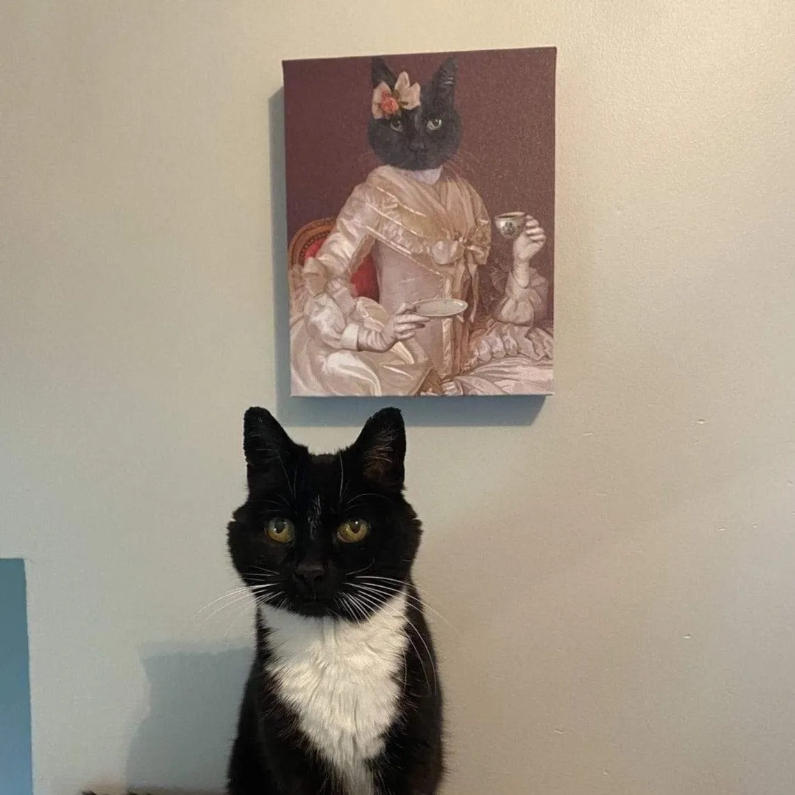 Custom Crown & Paw Portrait - One Pet