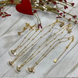 Gold Plated necklace with a Sea Shell Pendant and a Baroque Pearl 350-07 | Erika Williner Designs
