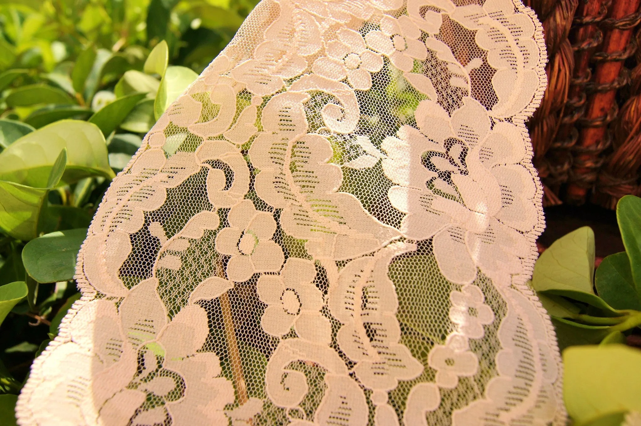 Lovely Light Peach Soft Floral Galloon Lace 5⅛" wide
