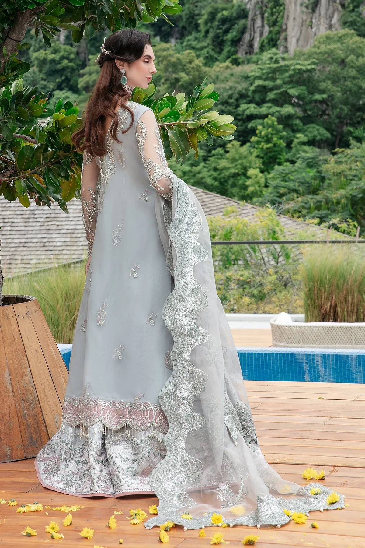 Luxury Silver Grey Embroidered Pakistani Wedding Wear Lehenga Pishwas