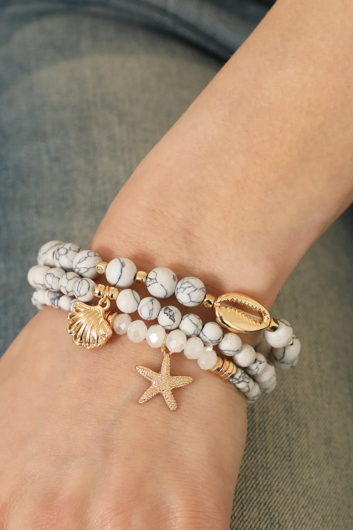 NATURAL STONE SEA SHELL CHARM BRACELET SET