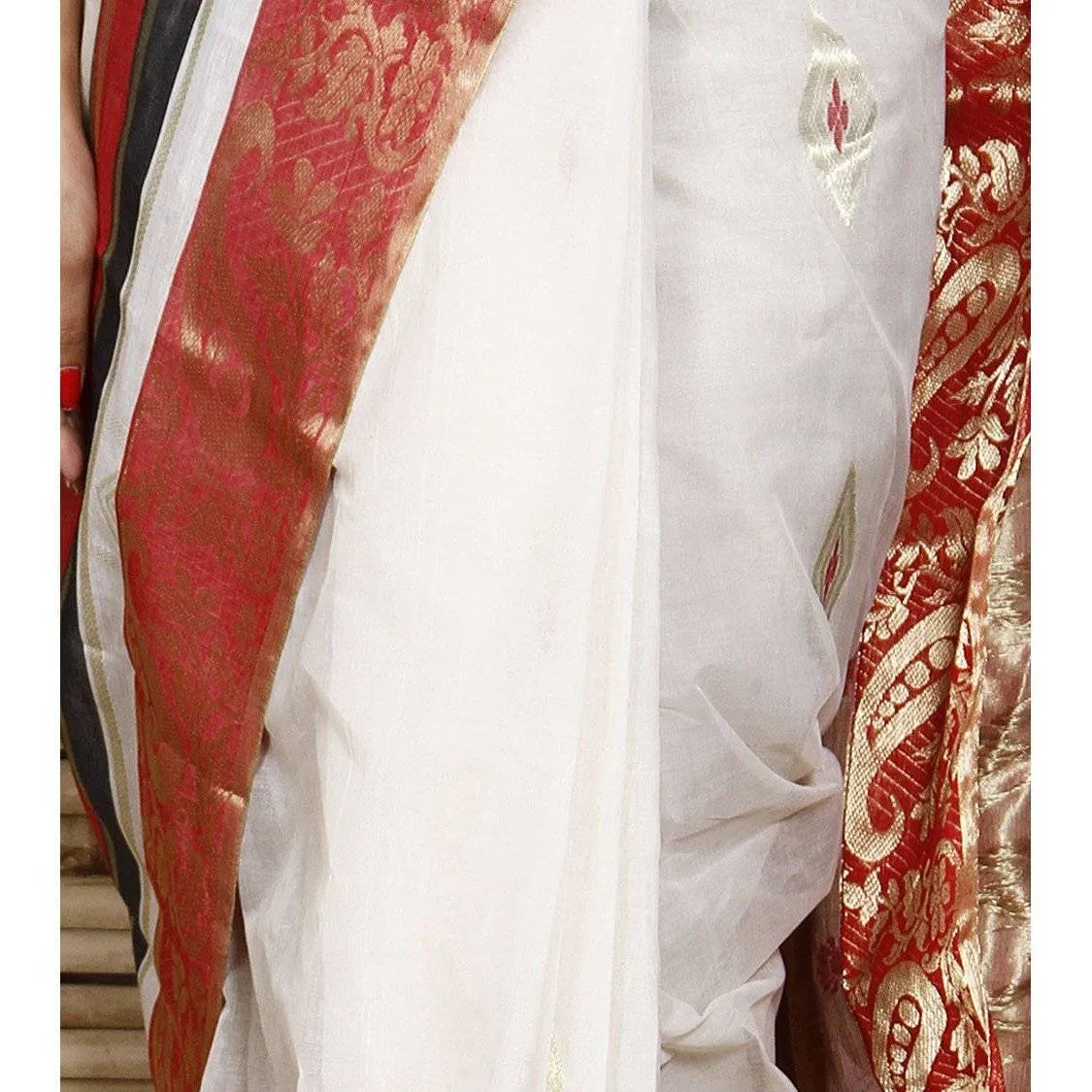 Off White Tant Cotton Saree with Zari Border
