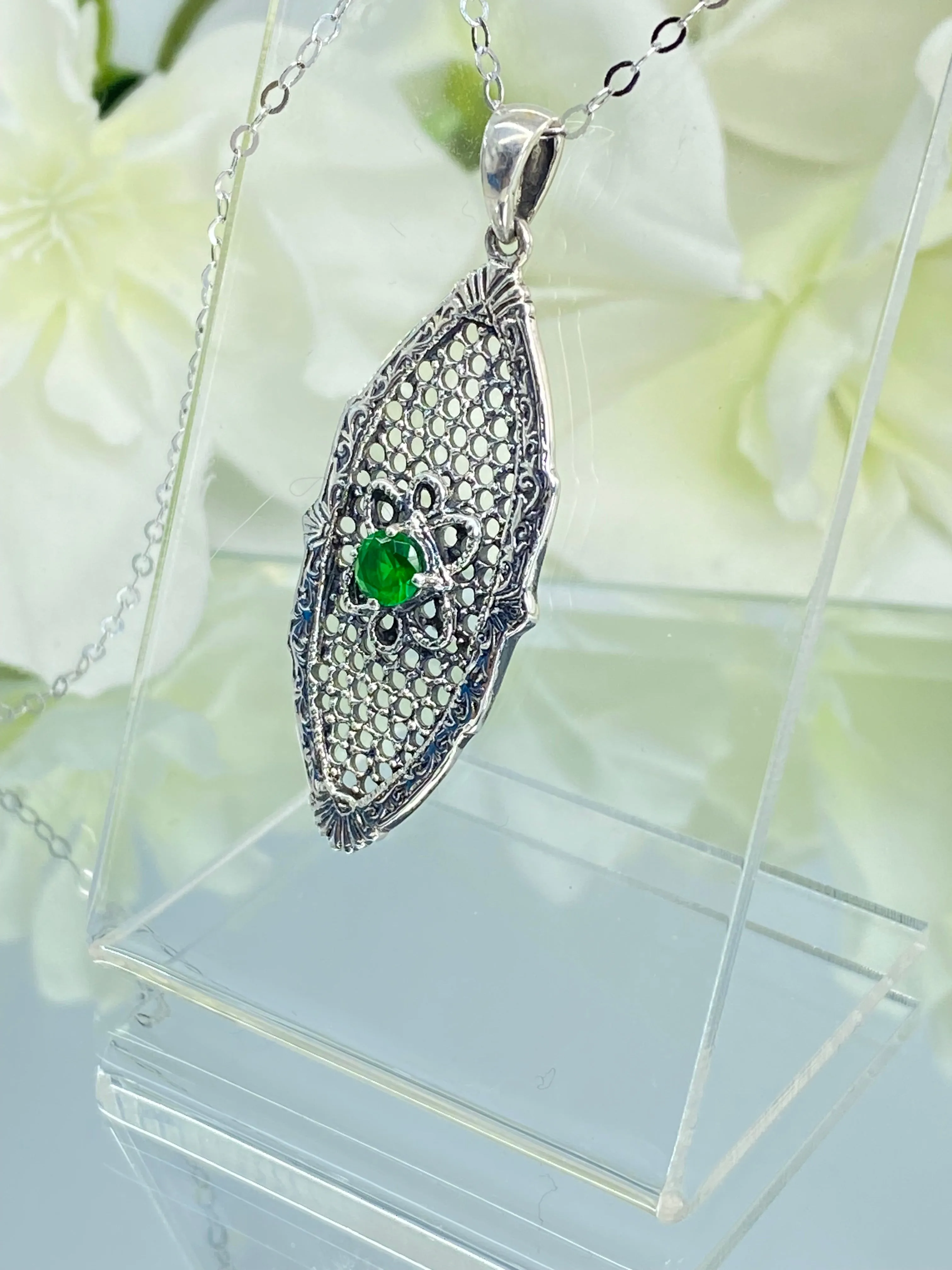 P20, Flower Star Pendant, Choice of Gemstone, Vintage-Style Necklace, Design#P20