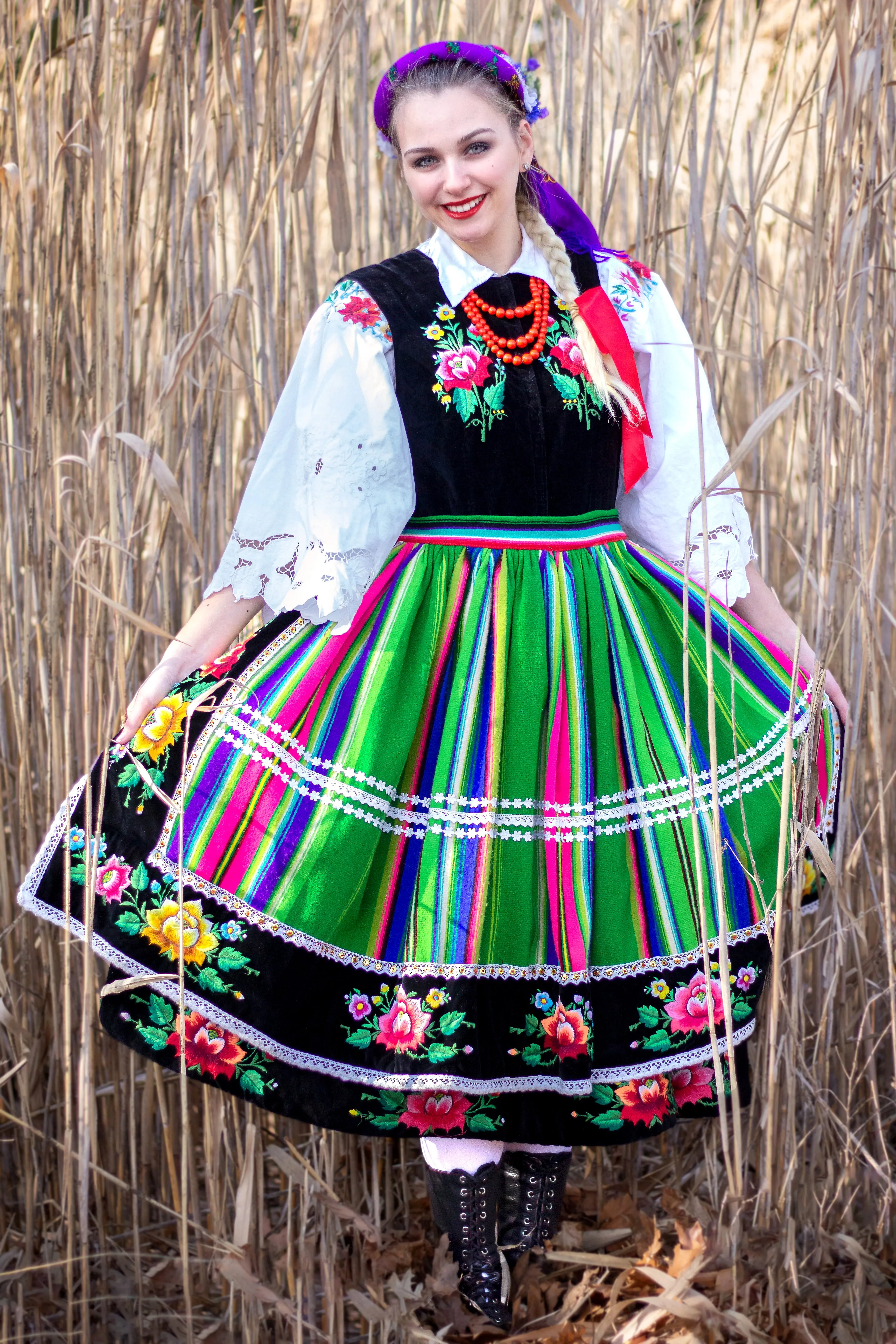 Printed Łowicz Brunette Folk Dancer Sweatshirt