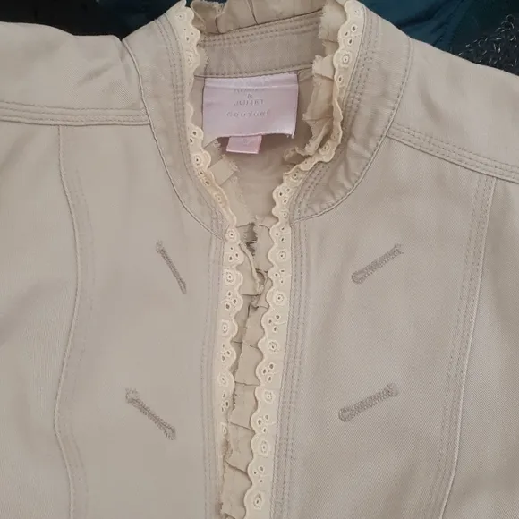Romeo &amp; Juliet Couture Cream Lace trim Crop Jacket Military Victorian blazer