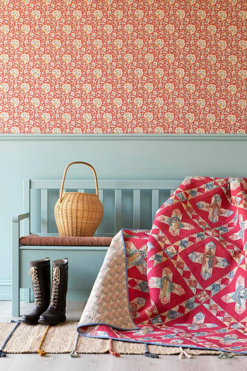 Tilda Hometown Homestar Quilt Kit - Country Red