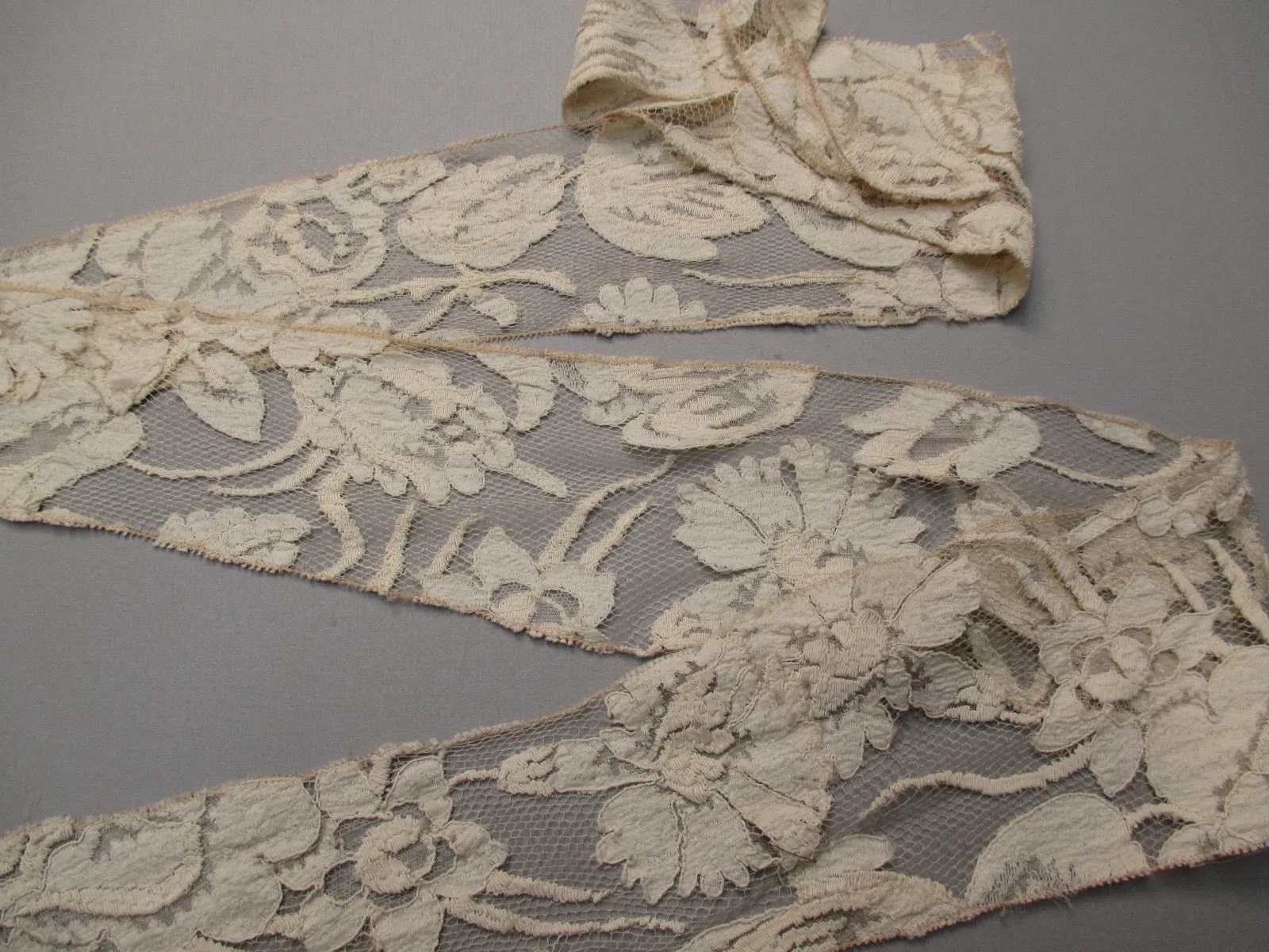 Victorian silk net antique lace collar