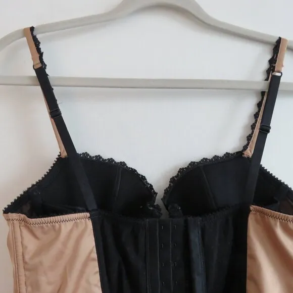 VICTORIA'S SECRET VERY SEXY Gold Black Lace Bustier Bra Goth Fairy - Size 34B