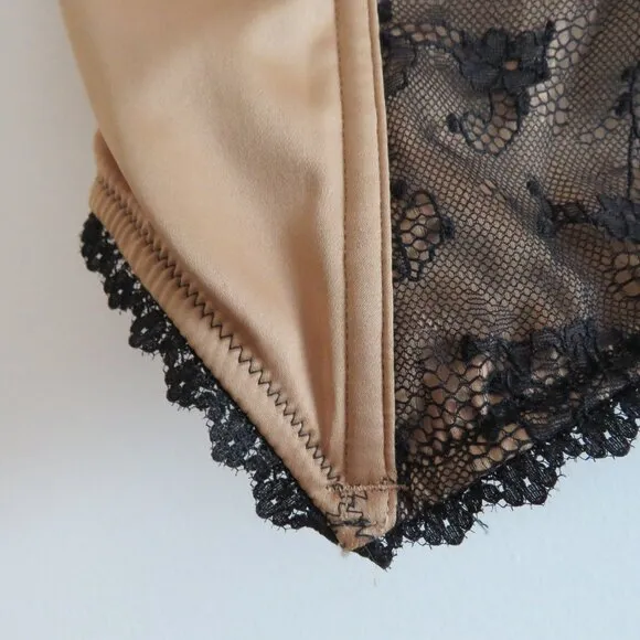 VICTORIA'S SECRET VERY SEXY Gold Black Lace Bustier Bra Goth Fairy - Size 34B