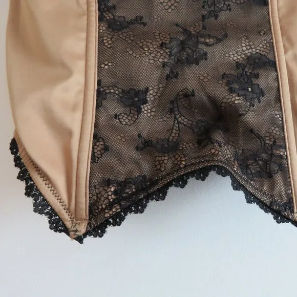 VICTORIA'S SECRET VERY SEXY Gold Black Lace Bustier Bra Goth Fairy - Size 34B