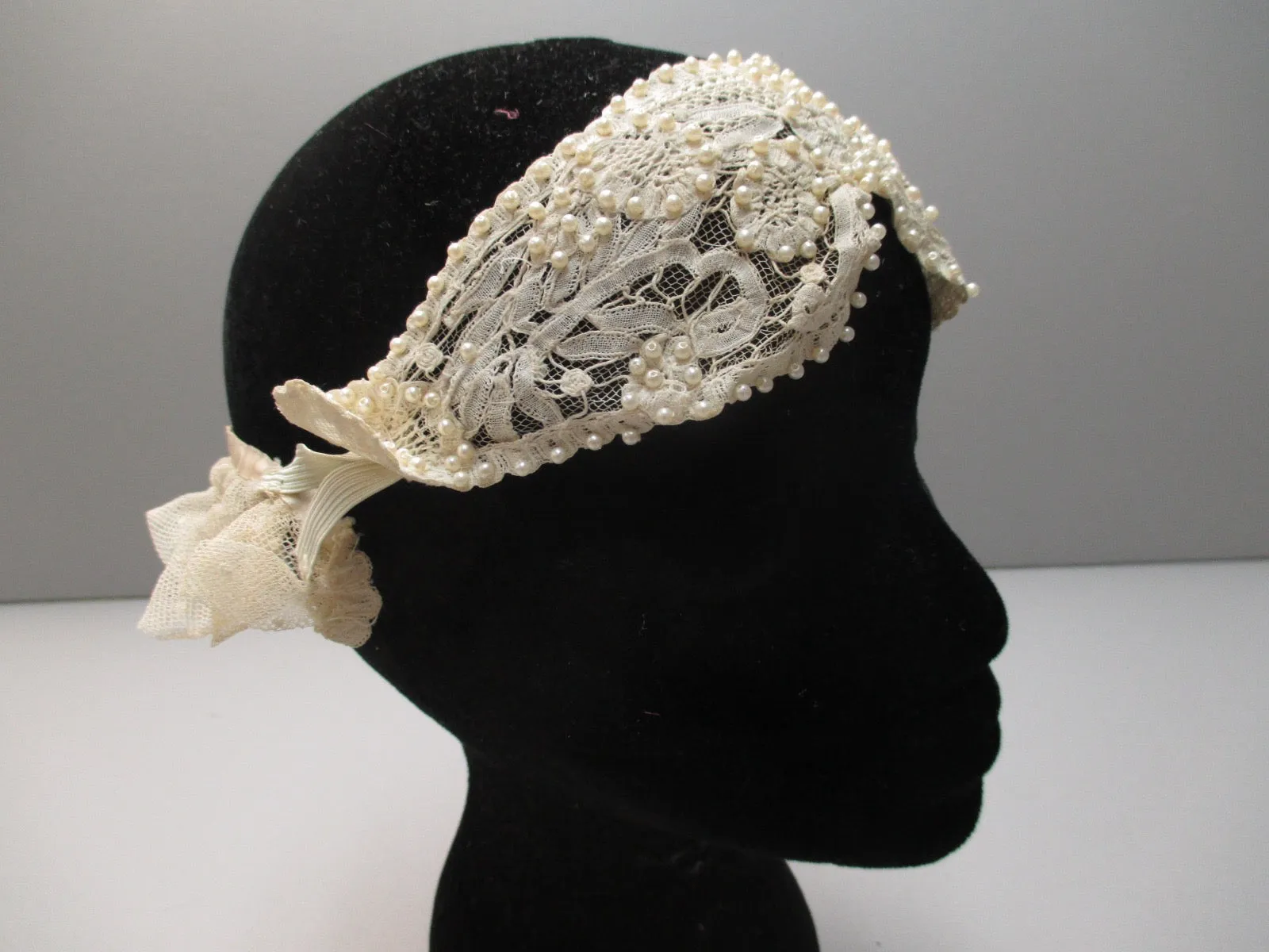 Vintage 20s bridal headpiece antique Brussels lace beaded