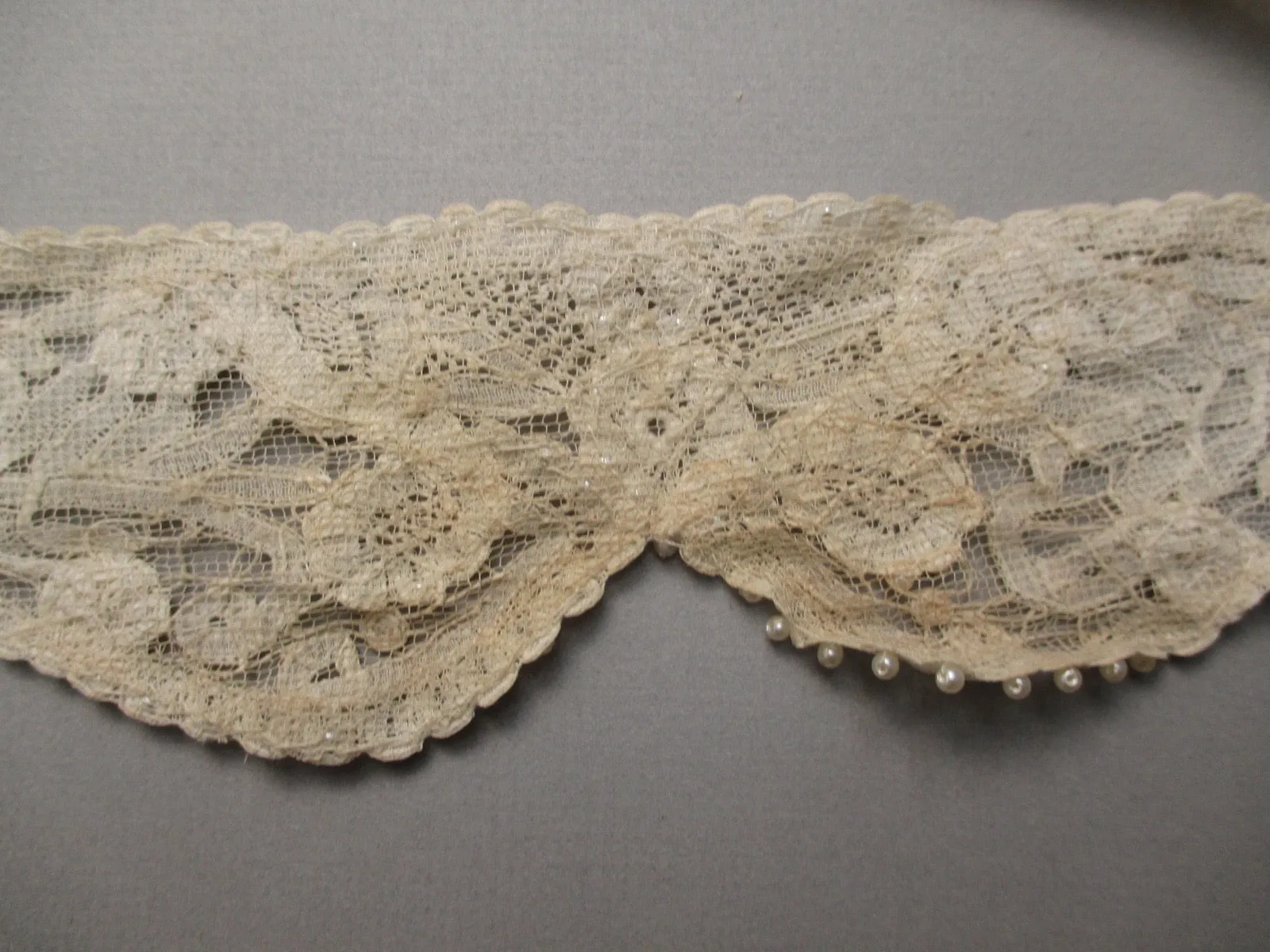 Vintage 20s bridal headpiece antique Brussels lace beaded