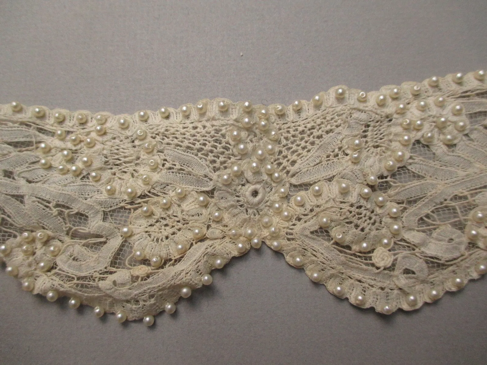 Vintage 20s bridal headpiece antique Brussels lace beaded