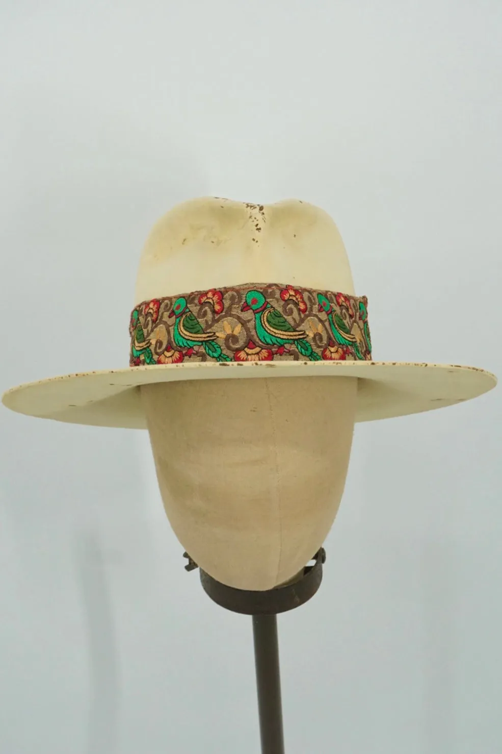 Vintage Distressed Hat Floral Bird Band 6-7/8