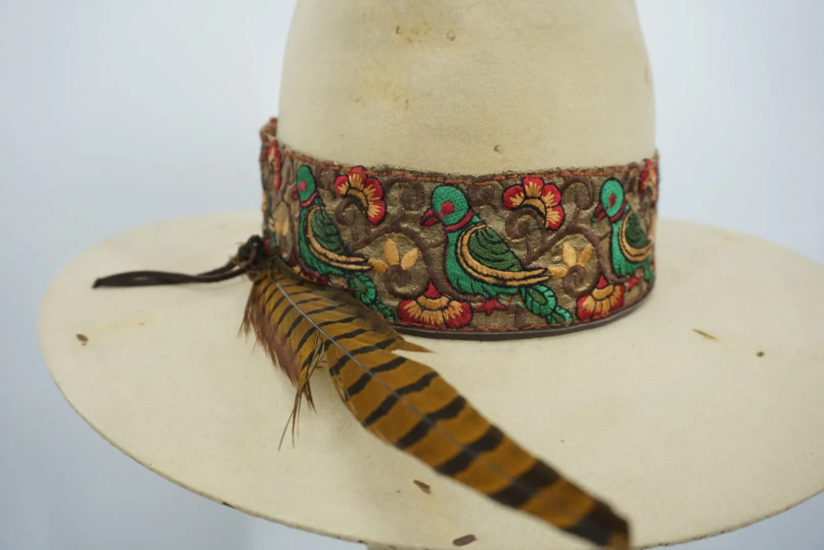 Vintage Distressed Hat Floral Bird Band 6-7/8