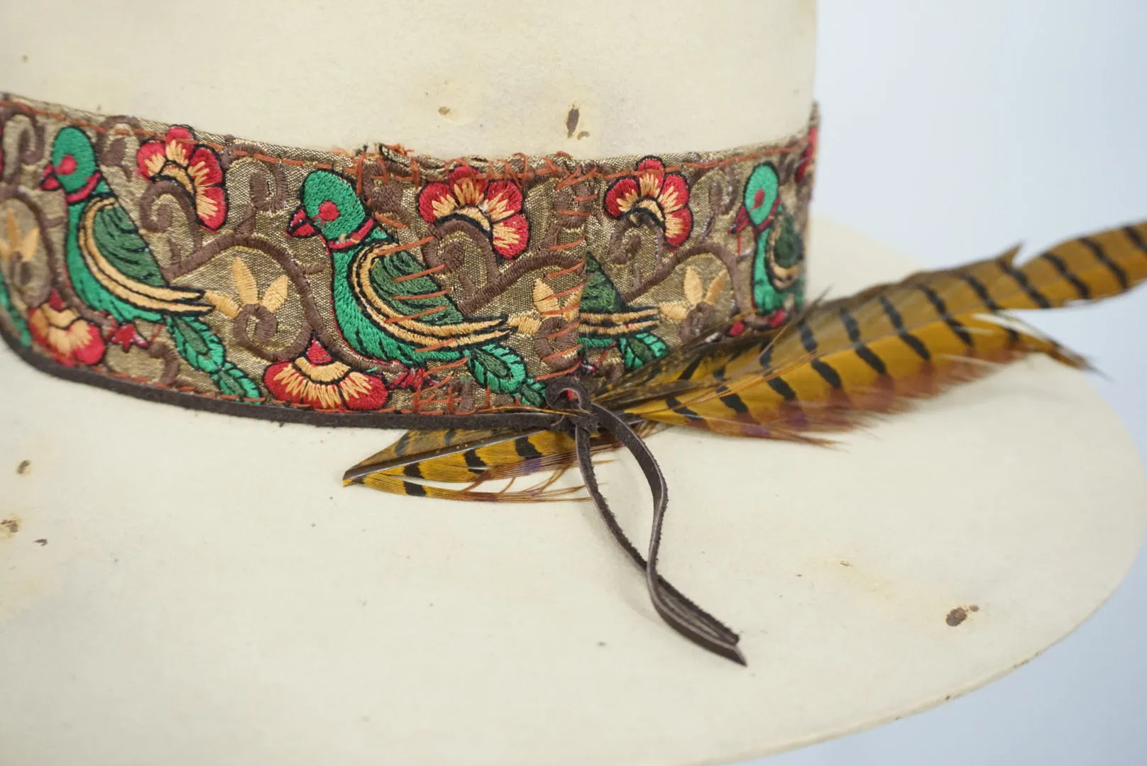 Vintage Distressed Hat Floral Bird Band 6-7/8
